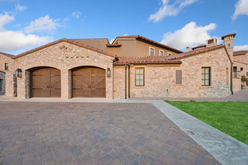 76 Cortes Drive Westlake, TX 76262