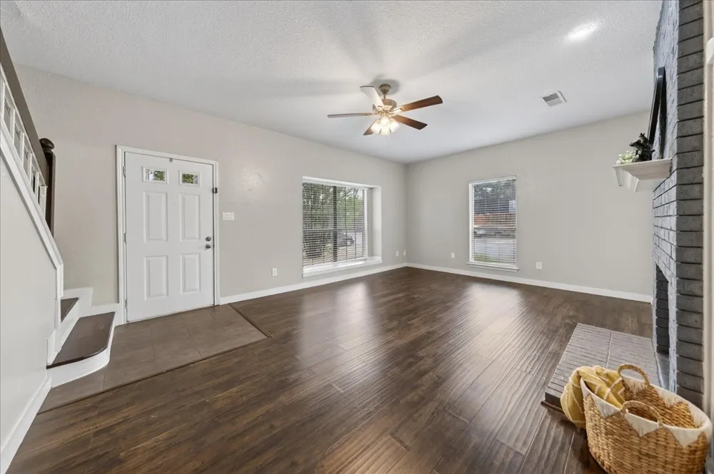 3024 Roxboro Road Euless, TX 76039