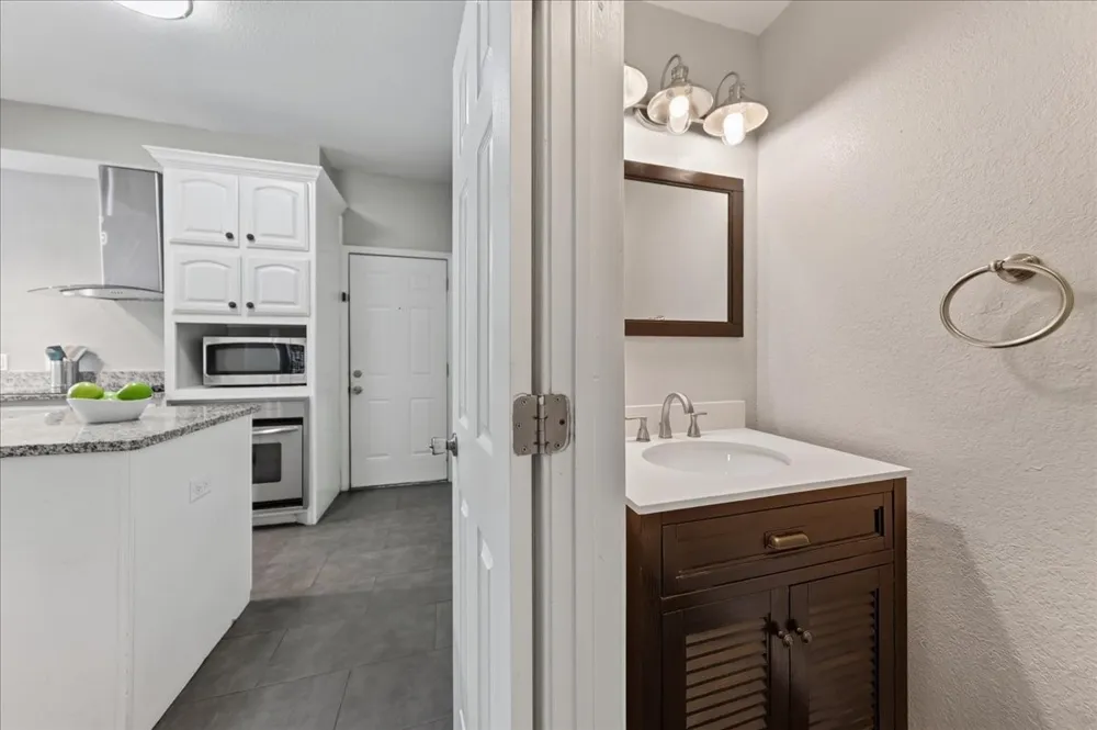 3024 Roxboro Road Euless, TX 76039