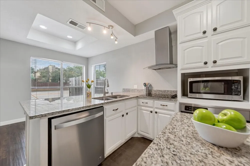 3024 Roxboro Road Euless, TX 76039