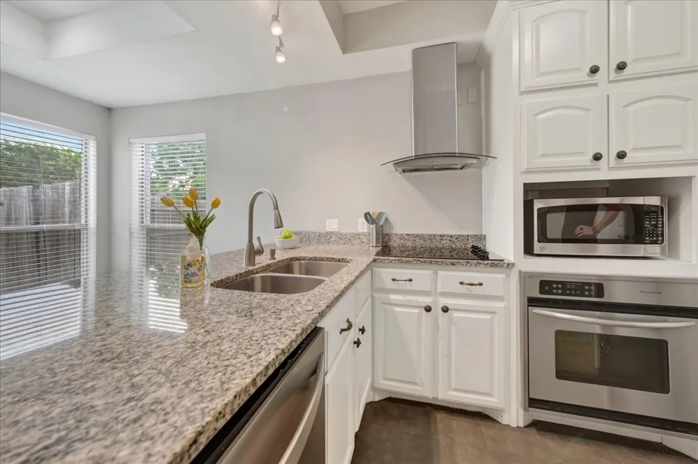 3024 Roxboro Road Euless, TX 76039