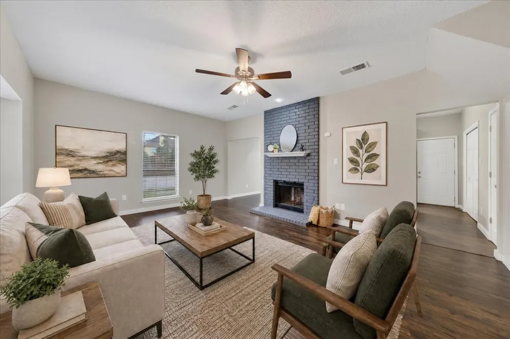 3024 Roxboro Road Euless, TX 76039