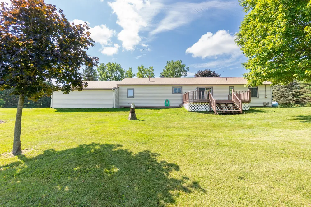 8151 Joda Drive Brighton, MI 48114