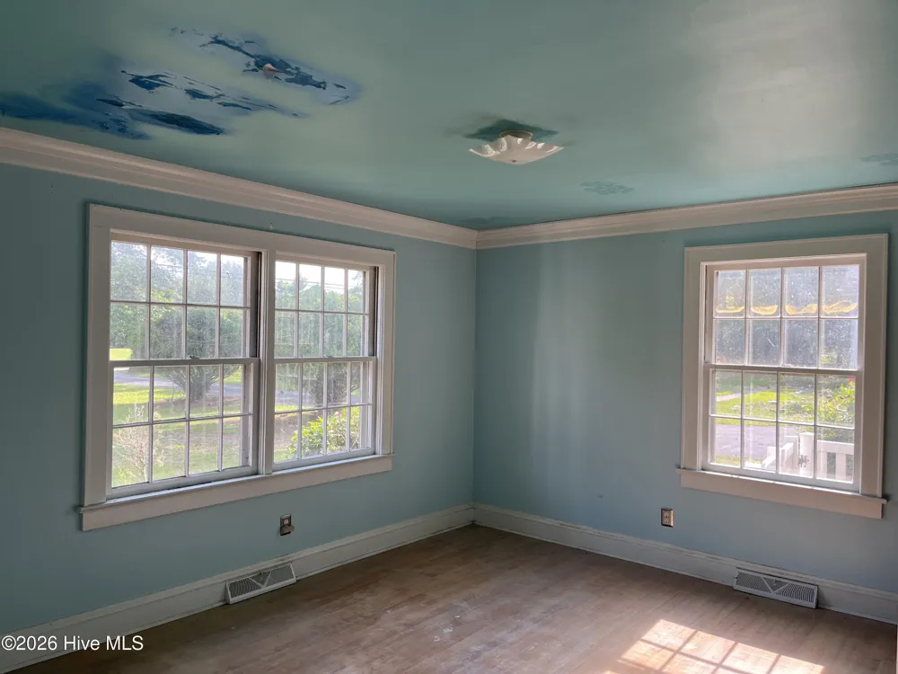 1005 W Queen Street Edenton, NC 27932