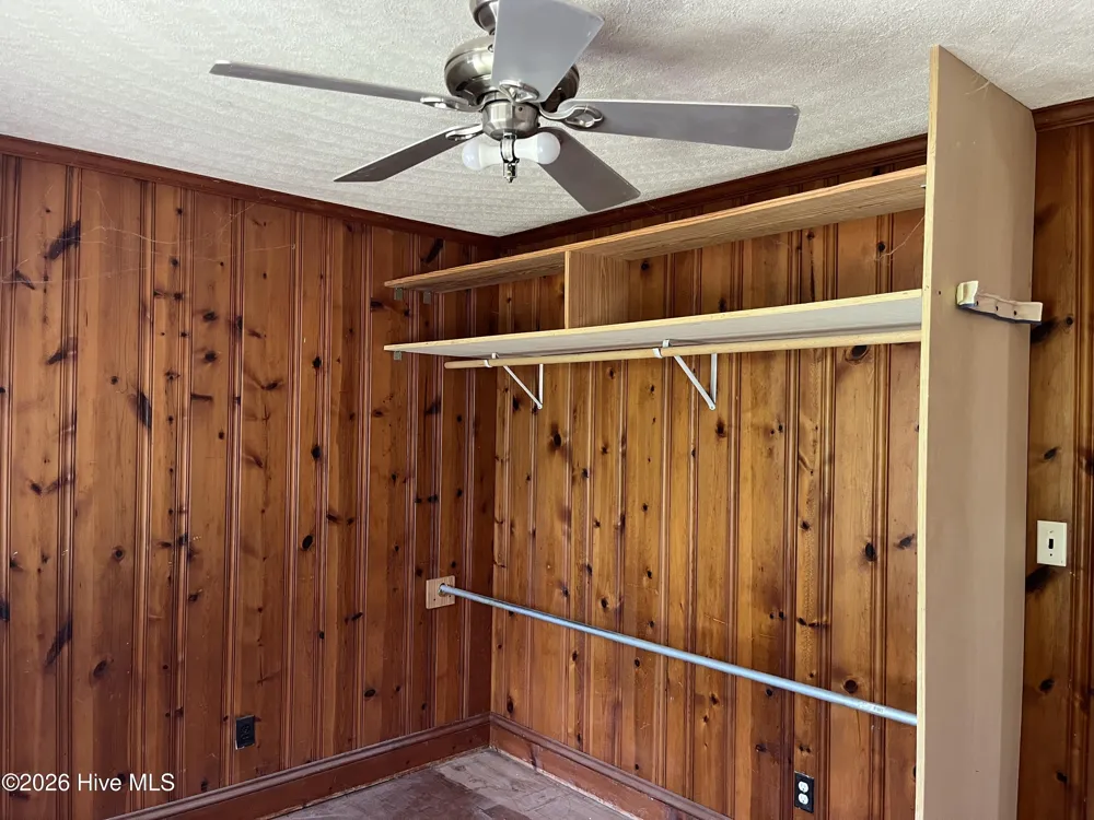 1005 W Queen Street Edenton, NC 27932