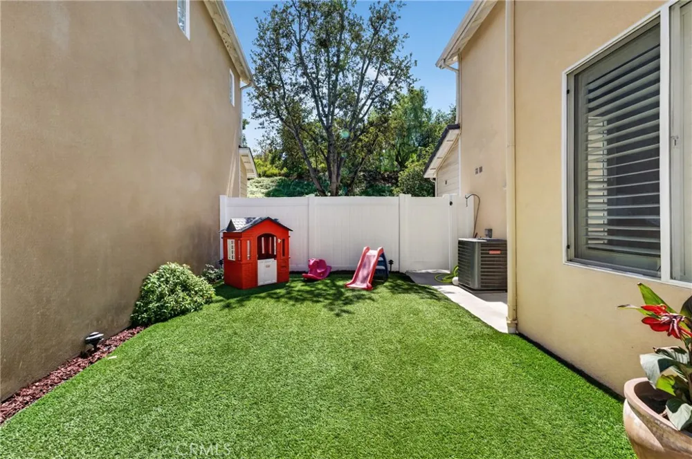 95 Livingston Pl Ladera Ranch, CA 92694