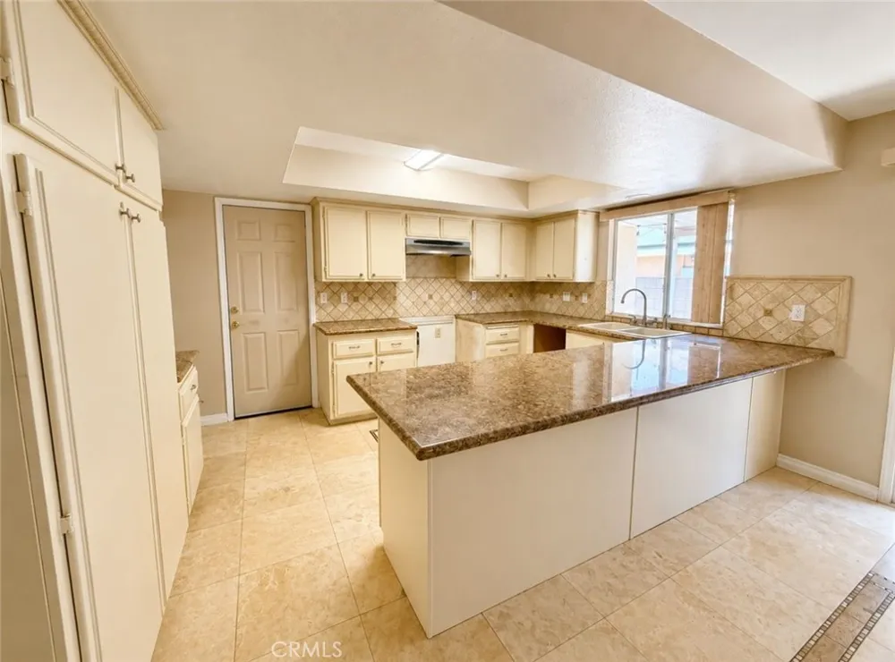 230 Oranut Lane La Puente, CA 91746