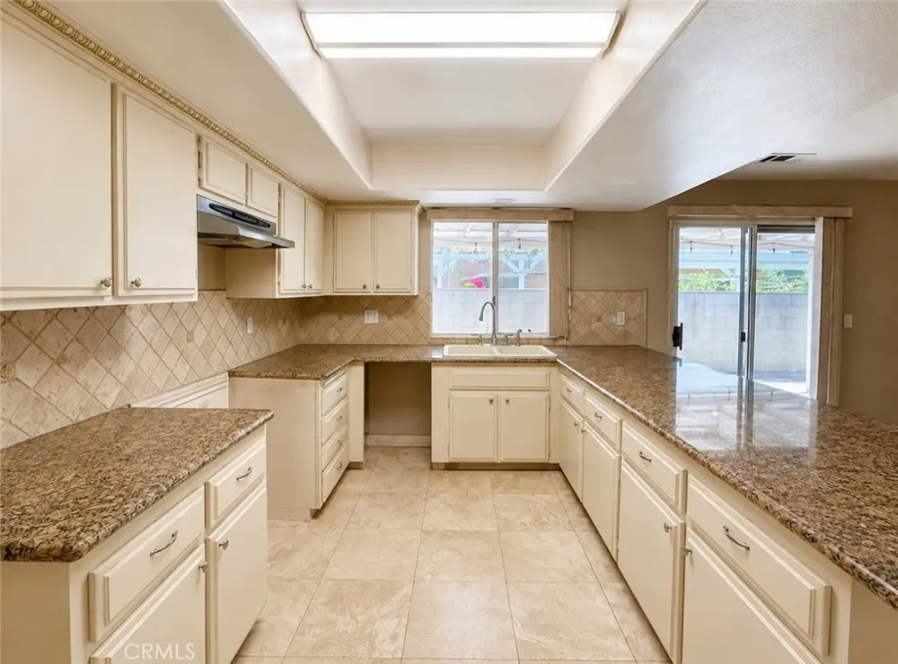 230 Oranut Lane La Puente, CA 91746