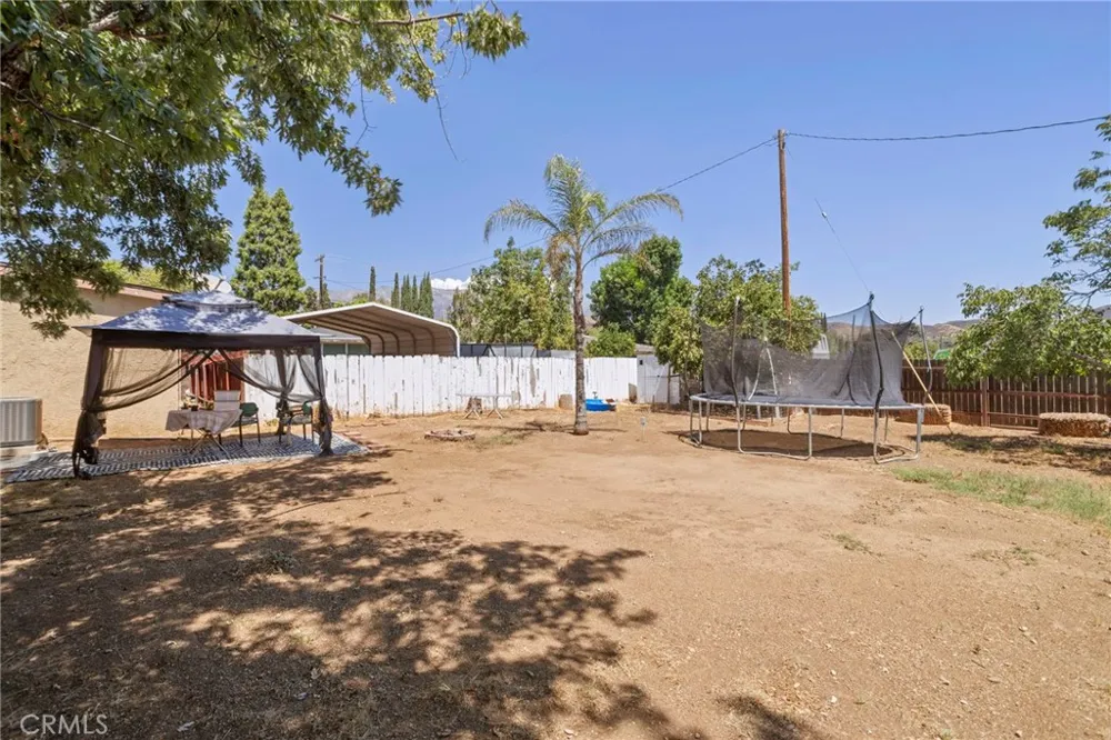 40041 Dutton Cherry Valley, CA 92223