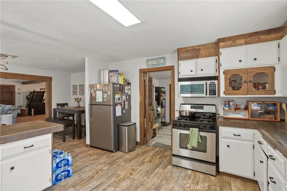 40041 Dutton Cherry Valley, CA 92223