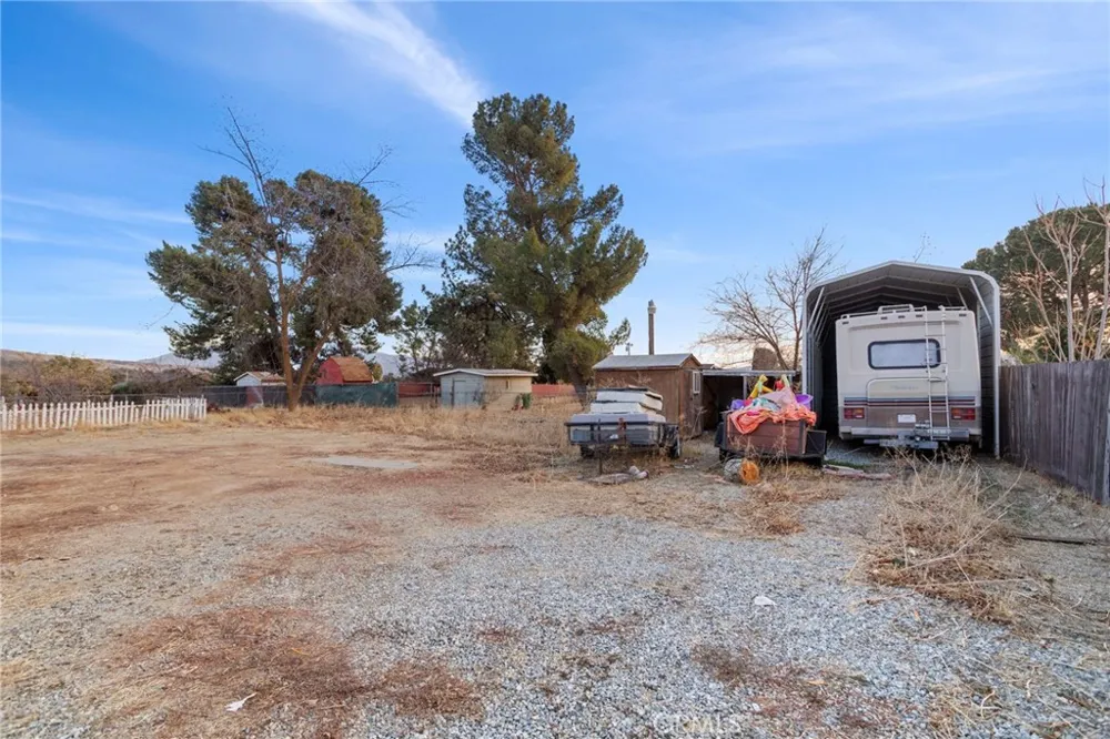 40041 Dutton Cherry Valley, CA 92223