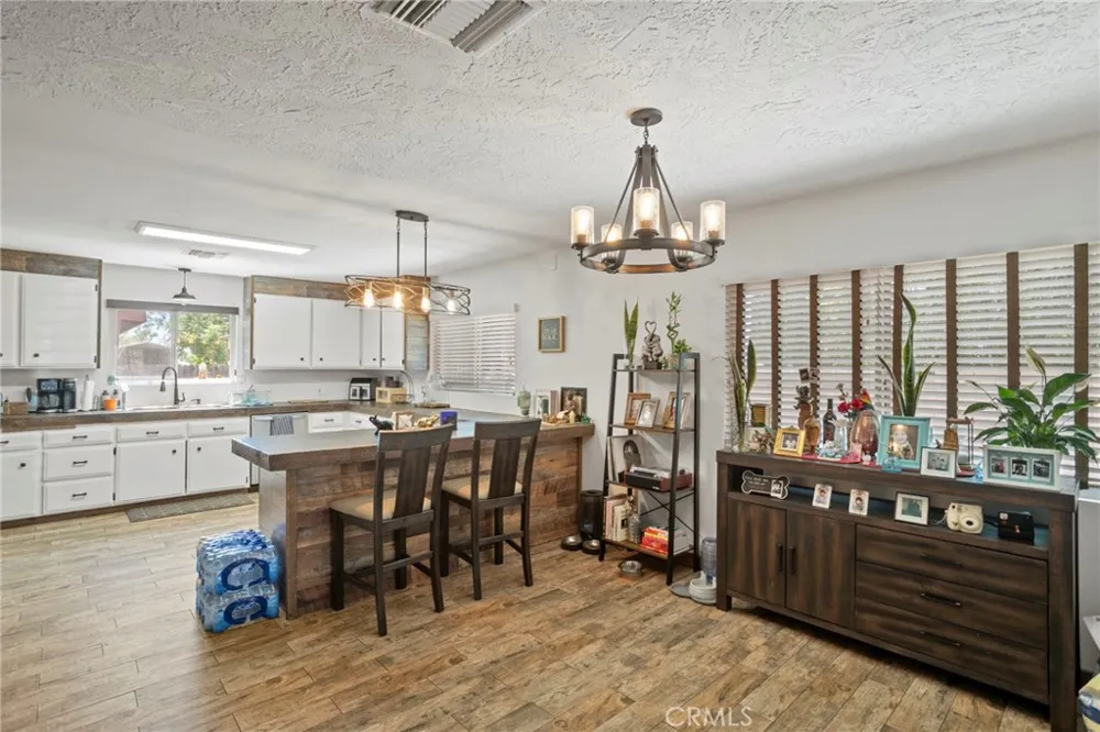 40041 Dutton Cherry Valley, CA 92223