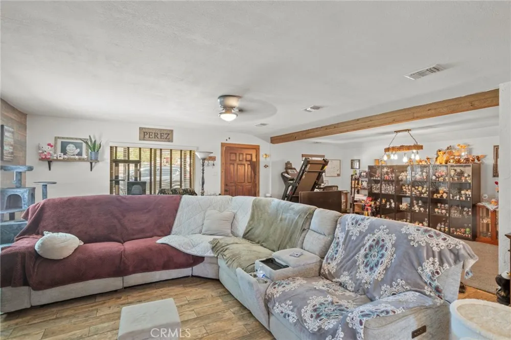 40041 Dutton Cherry Valley, CA 92223