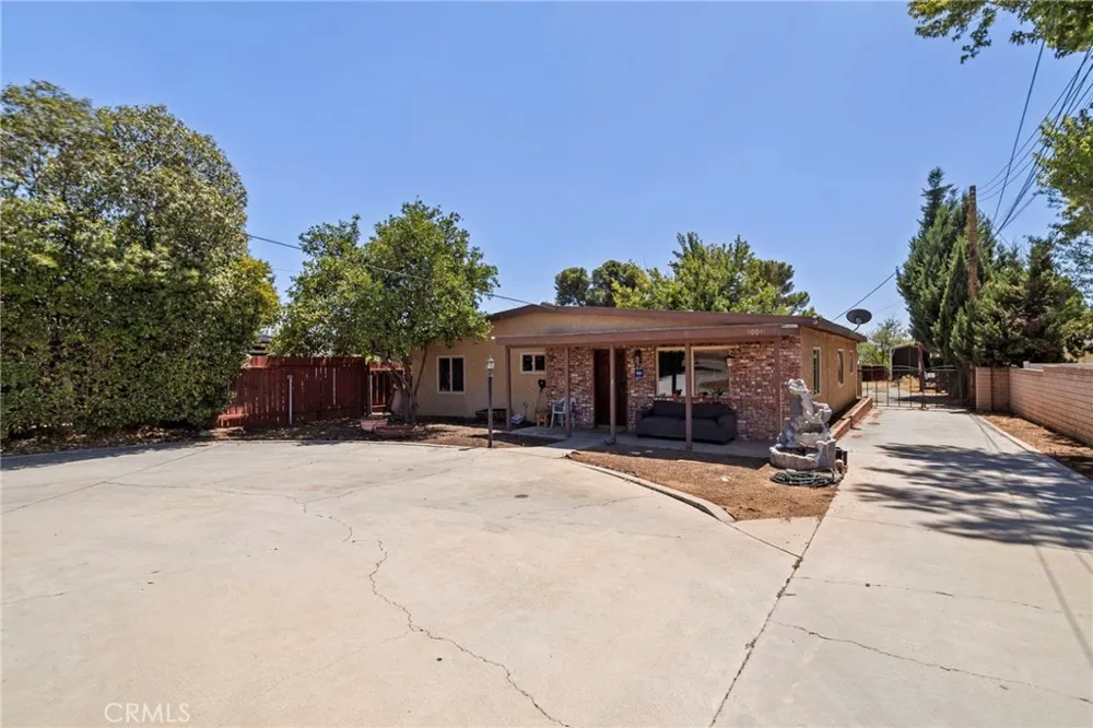 40041 Dutton Cherry Valley, CA 92223