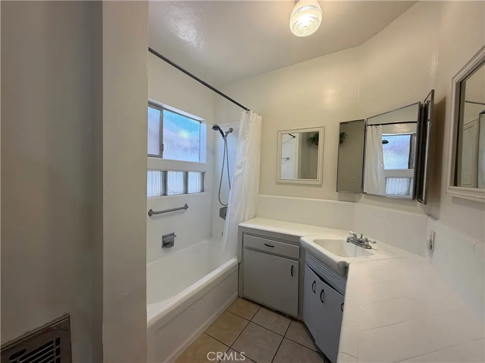 5646 Farmdale Avenue North Hollywood, CA 91601