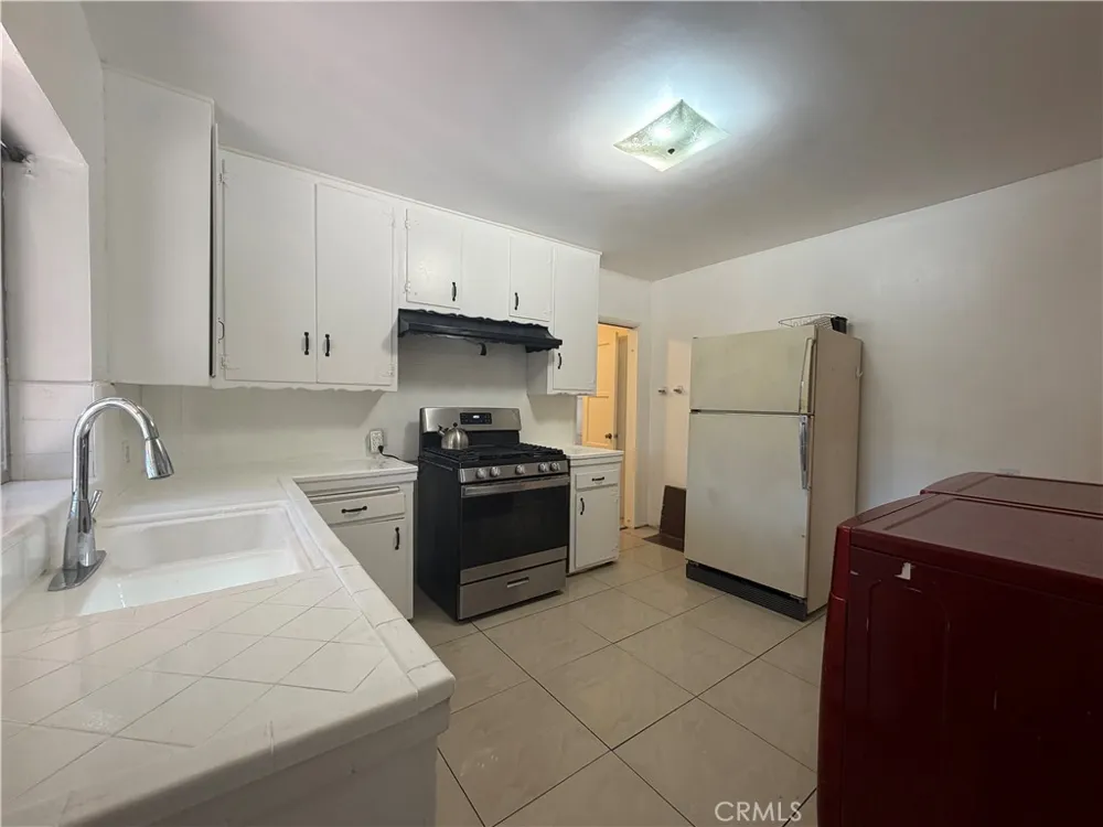 5646 Farmdale Avenue North Hollywood, CA 91601