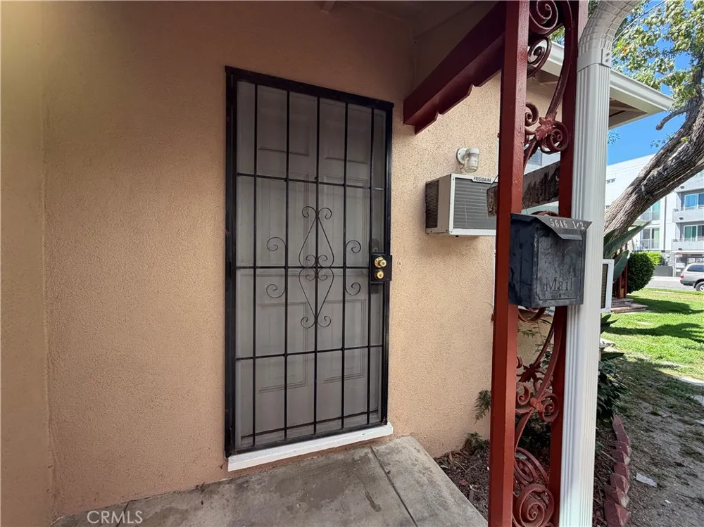 5646 Farmdale Avenue North Hollywood, CA 91601