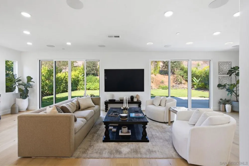 5534 Nanday Court Oceanside, CA 92057