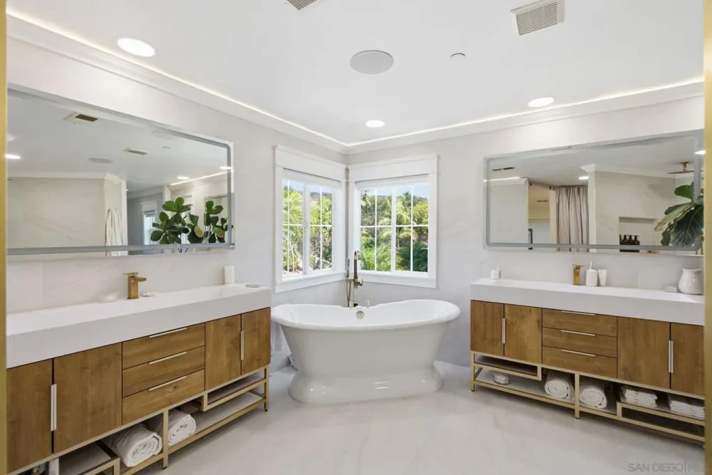 5534 Nanday Court Oceanside, CA 92057