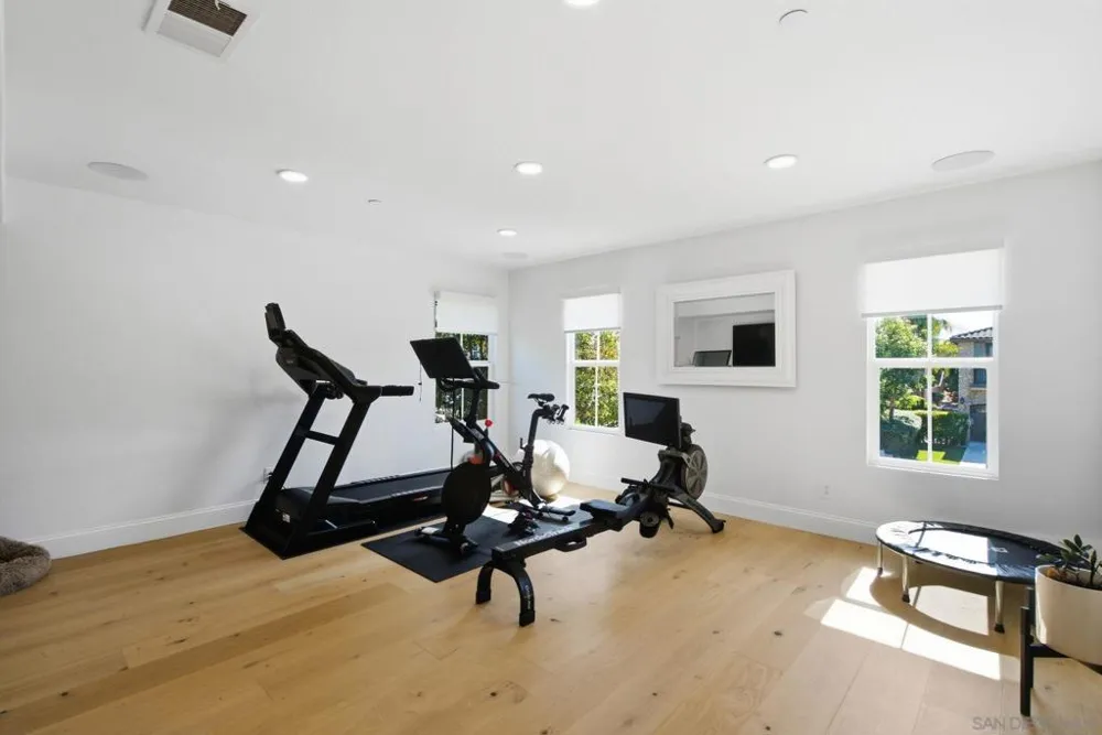5534 Nanday Court Oceanside, CA 92057
