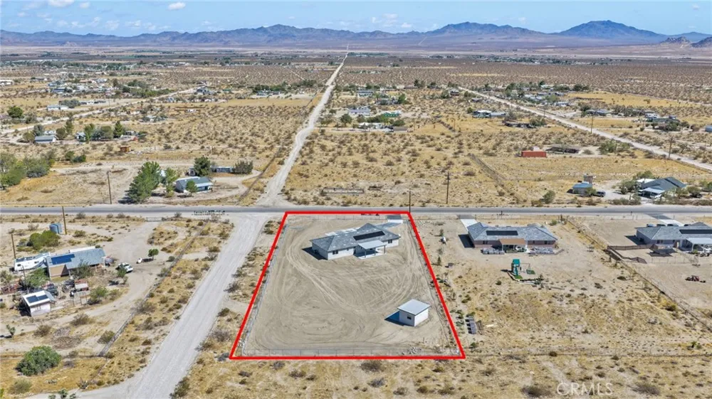36115 Sutter Lucerne Valley, CA 92356