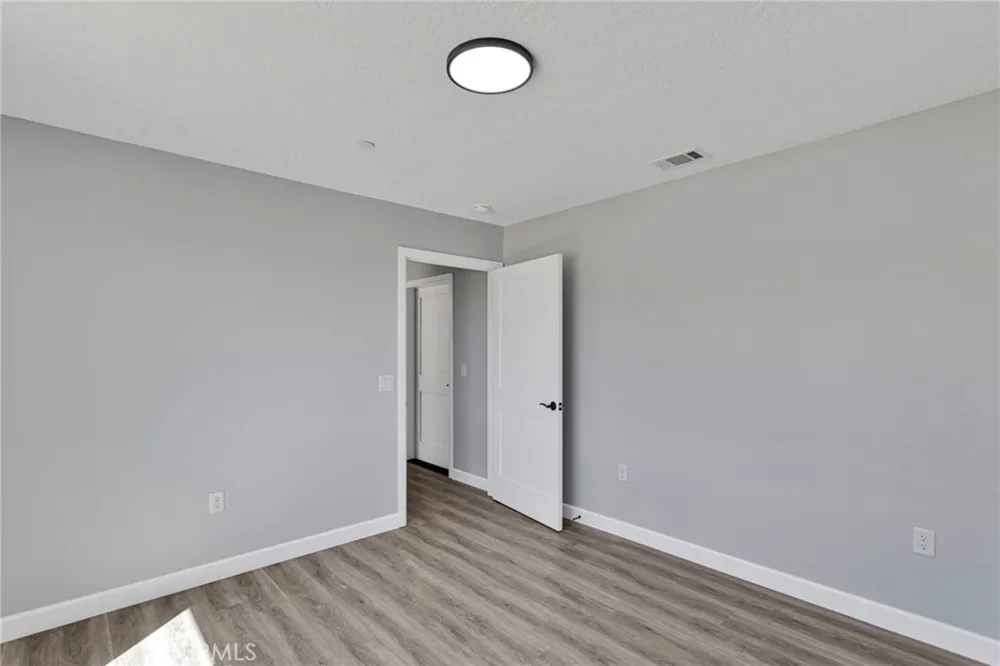 36115 Sutter Lucerne Valley, CA 92356