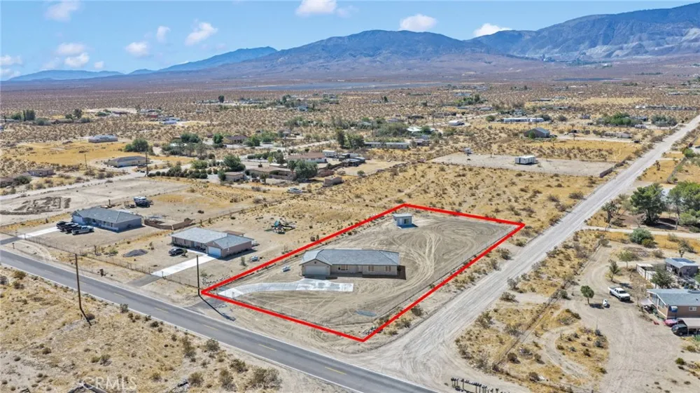 36115 Sutter Lucerne Valley, CA 92356