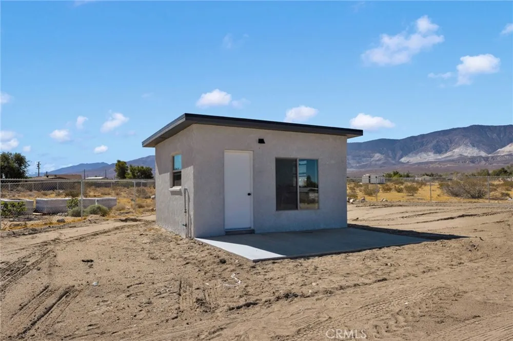 36115 Sutter Lucerne Valley, CA 92356