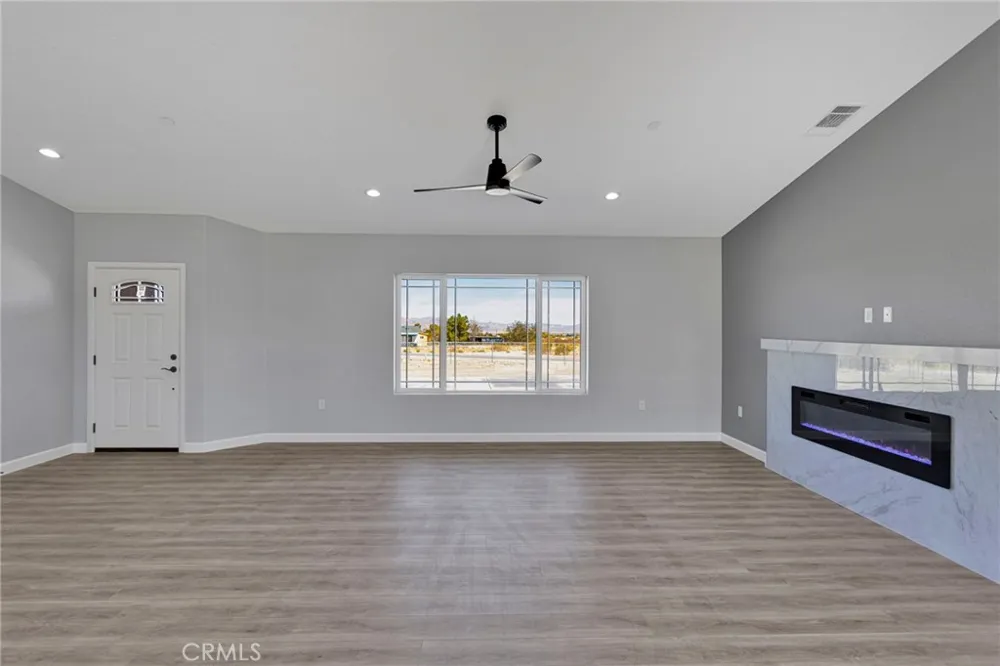 36115 Sutter Lucerne Valley, CA 92356