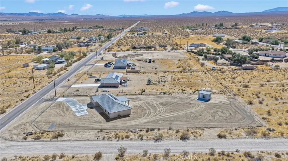 36115 Sutter Lucerne Valley, CA 92356