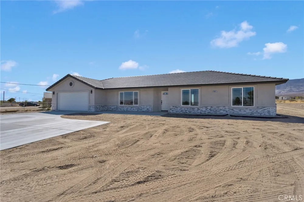 36115 Sutter Lucerne Valley, CA 92356