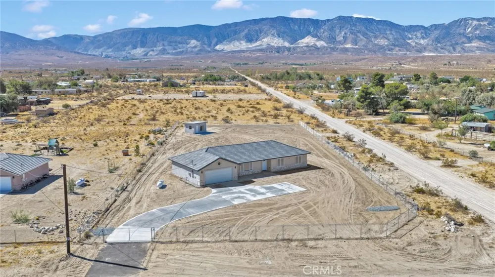 36115 Sutter Lucerne Valley, CA 92356