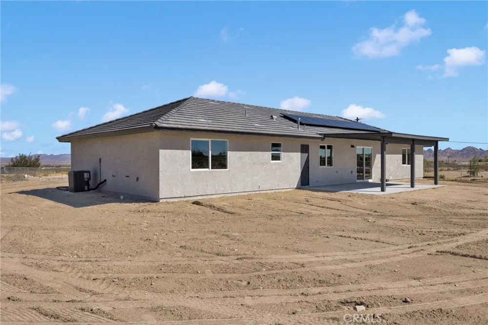 36115 Sutter Lucerne Valley, CA 92356