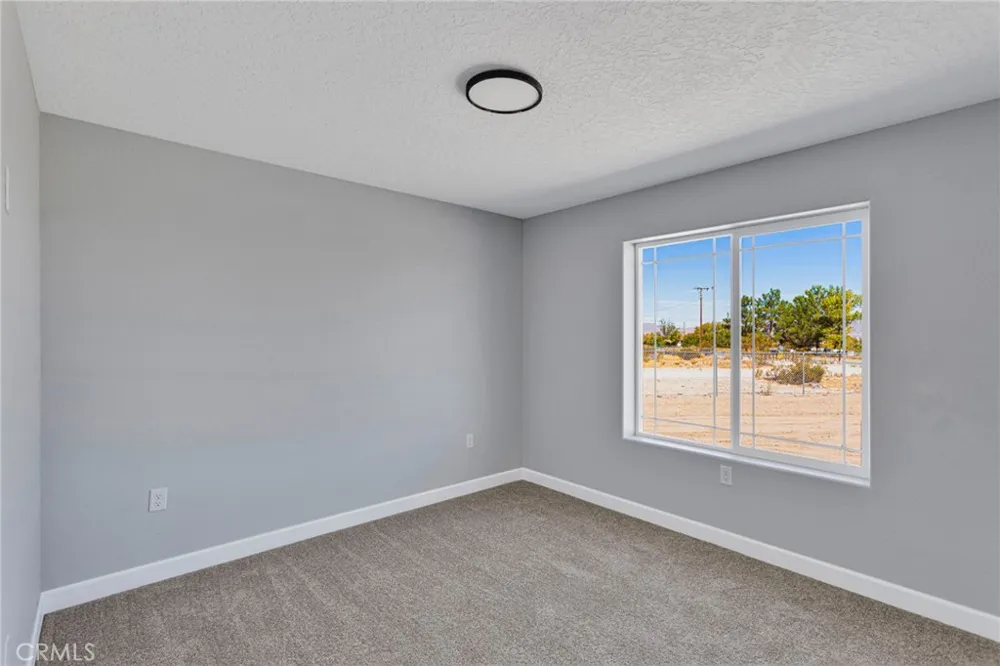 36115 Sutter Lucerne Valley, CA 92356