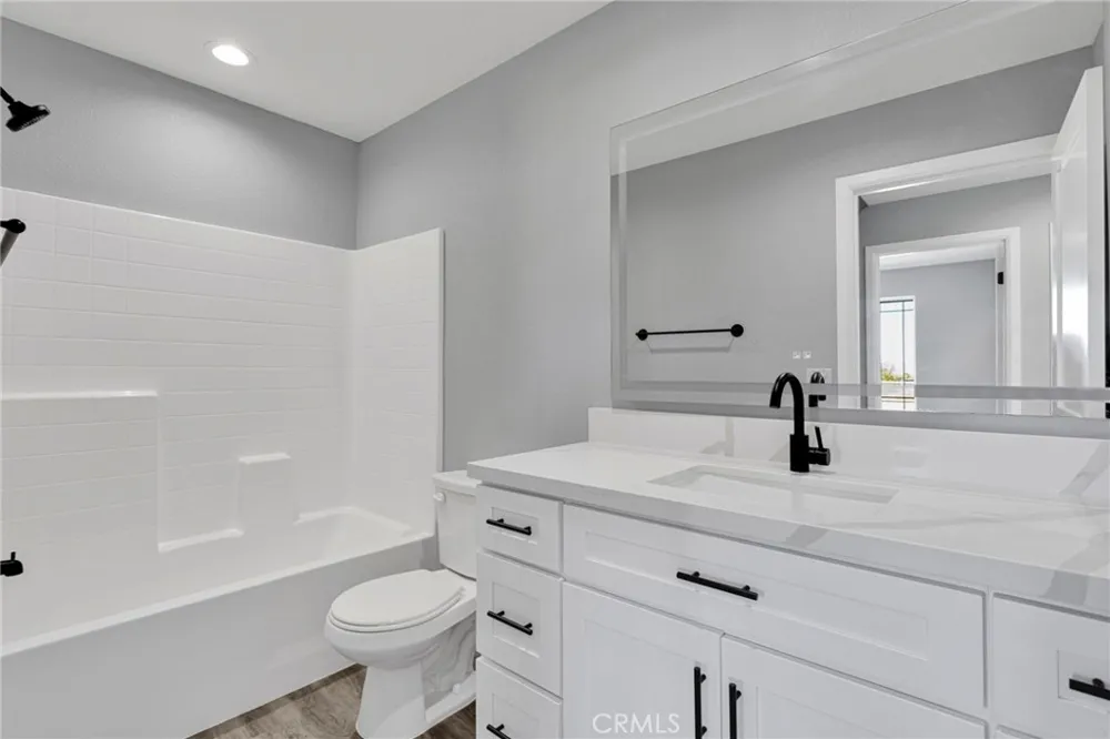 36115 Sutter Lucerne Valley, CA 92356