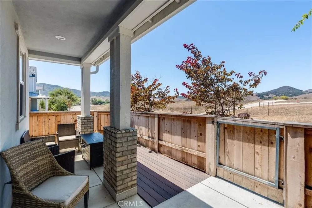 102 Earthwood San Luis Obispo, CA 93401