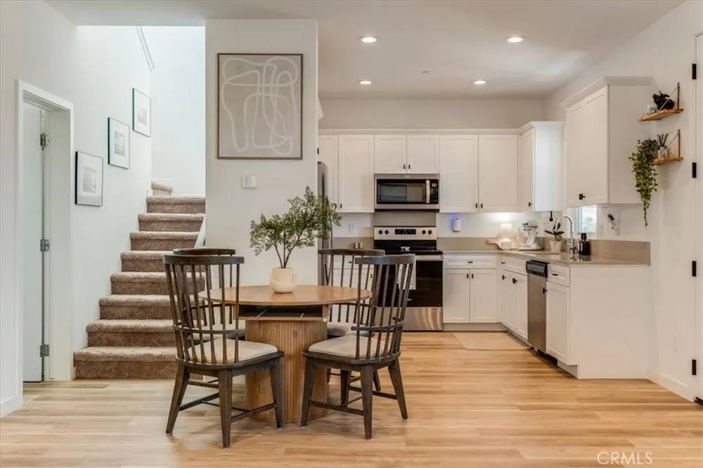 102 Earthwood San Luis Obispo, CA 93401