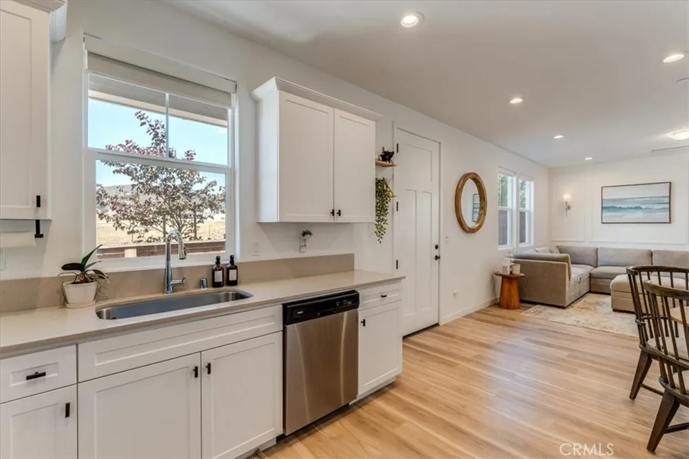 102 Earthwood San Luis Obispo, CA 93401