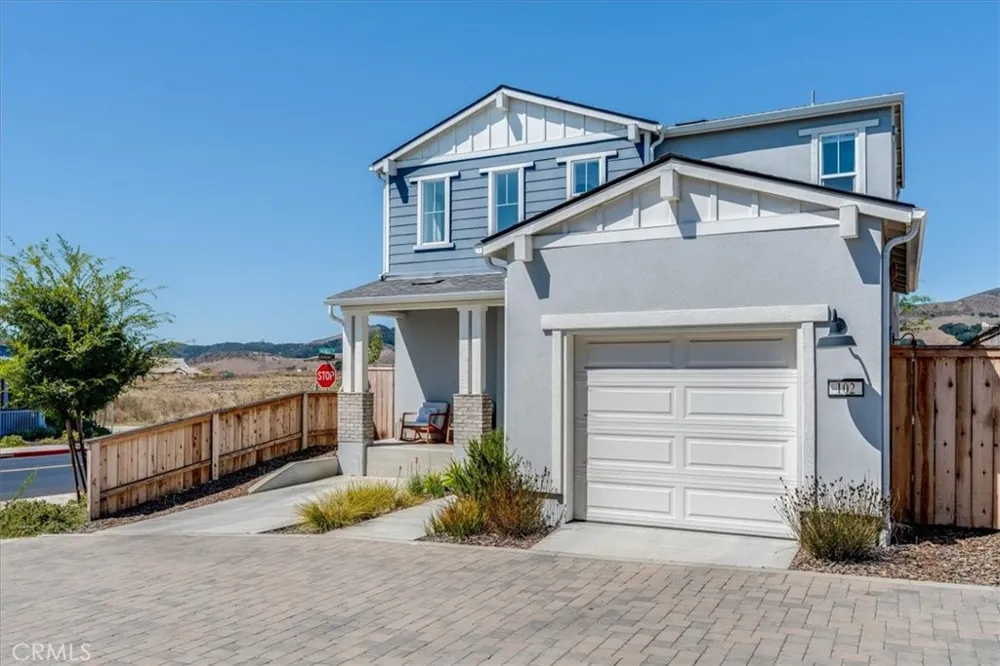 102 Earthwood San Luis Obispo, CA 93401