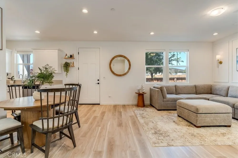 102 Earthwood San Luis Obispo, CA 93401
