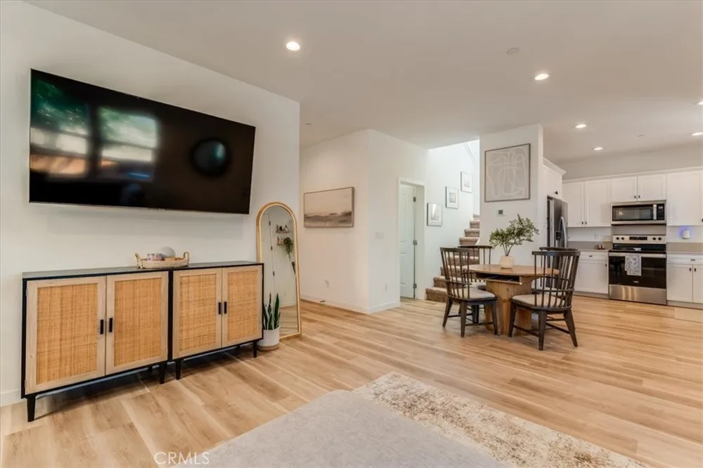 102 Earthwood San Luis Obispo, CA 93401