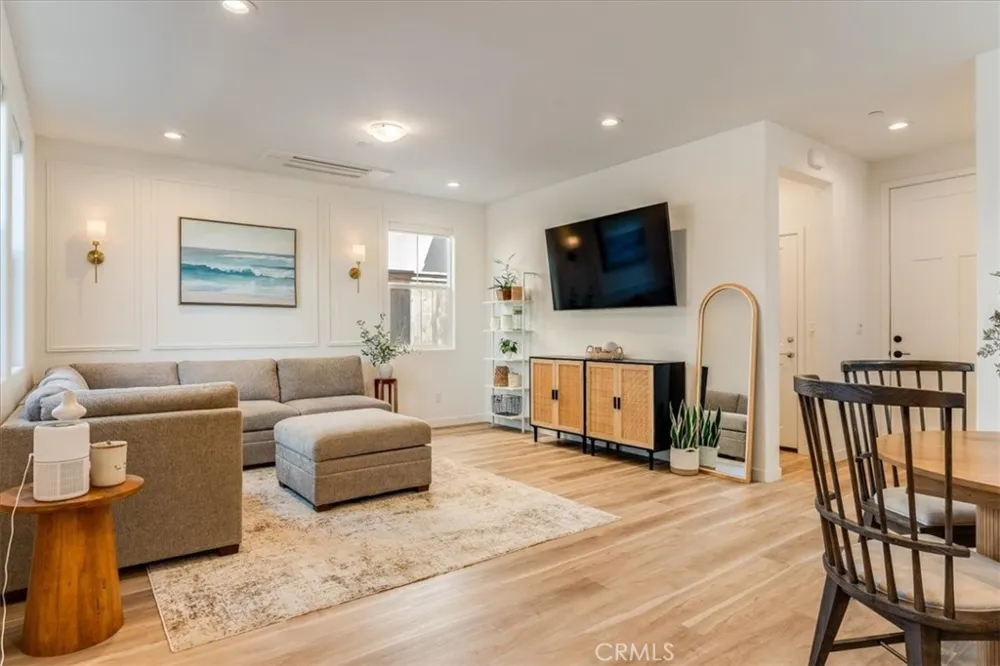 102 Earthwood San Luis Obispo, CA 93401