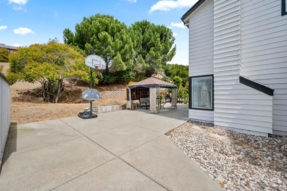 106 Carousel Drive Vallejo, CA 94589