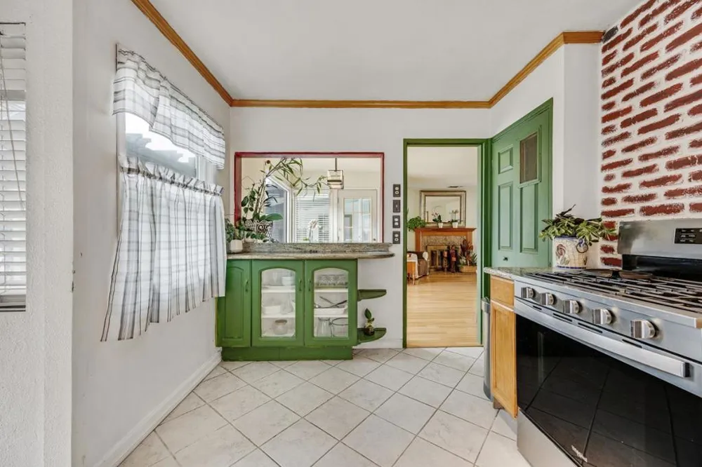754 Grant Avenue San Lorenzo, CA 94580