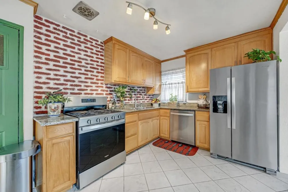 754 Grant Avenue San Lorenzo, CA 94580