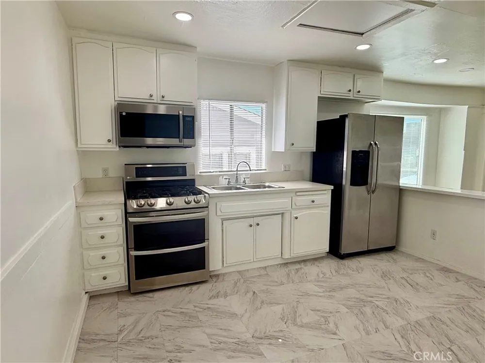 460 S Mott Street Los Angeles, CA 90033