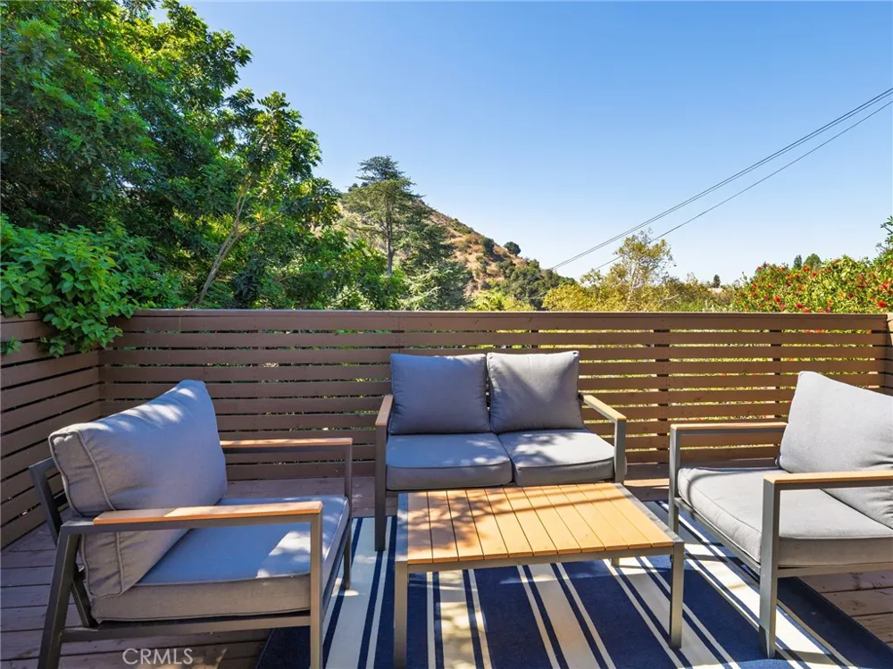 460 Mount Carmel Drive Glendale, CA 91206
