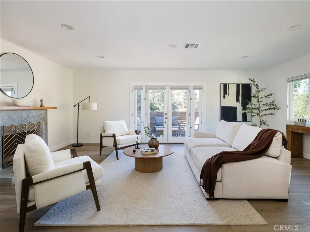 460 Mount Carmel Drive Glendale, CA 91206