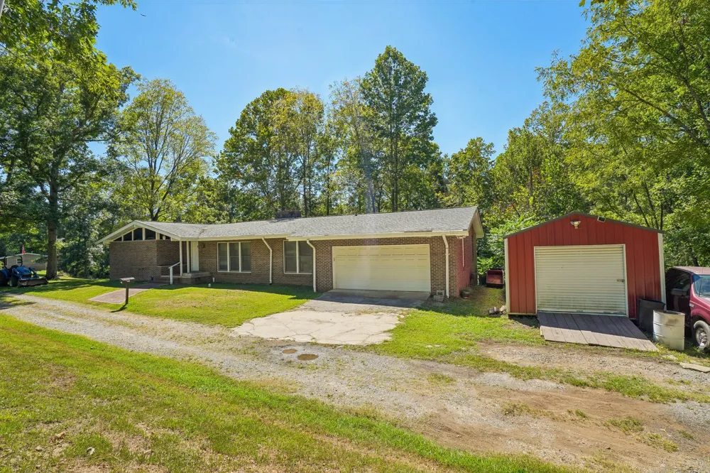 1071 Simms Heights Rd Kingston Springs, TN 37082