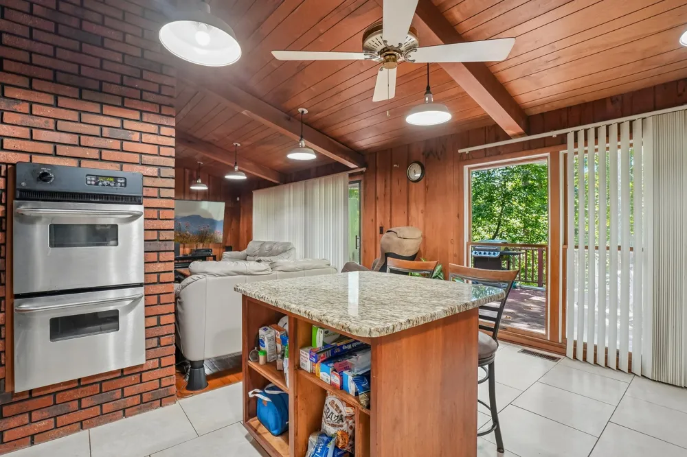 1071 Simms Heights Rd Kingston Springs, TN 37082